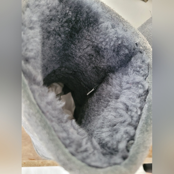 Bearpaw NeverWet Suede Leather/Sheepskin Shearling Gray Women's Boots US 9 - Picture 11 of 16
